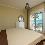 Fani's House アパート