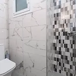 アパート Fani's House