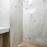 Fani's House アパート *