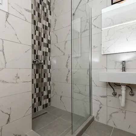 Fani's House Apartament *